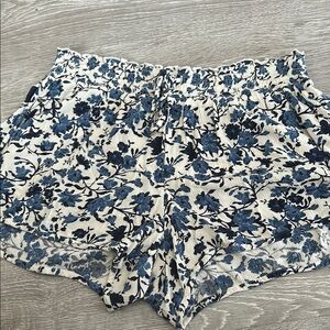 Floral Blue and White Women's Shorts